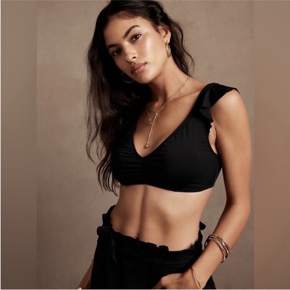 NWOT! Banana Republic Black Ruffle Sleeve Bikini Top - Size XL 💎 - Picture 1 of 4